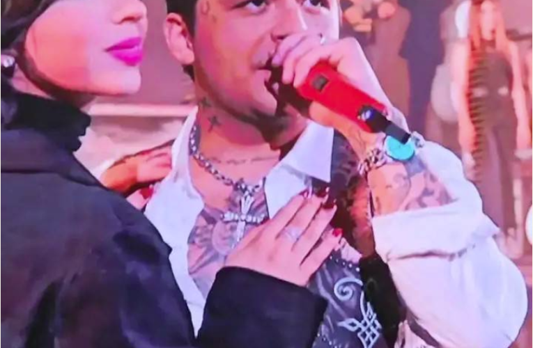 ♥CRISTIAN NODAL LE DICE A ANGELA AGUILAR PRONTO HAREMOS UNA GIRA JUNTOS MI AMOR👑