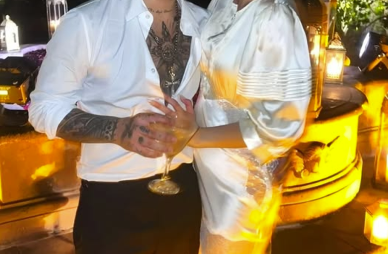 Ángela Aguilar junto a su esposo Christian Nodal cenando esta noche 😍🔥